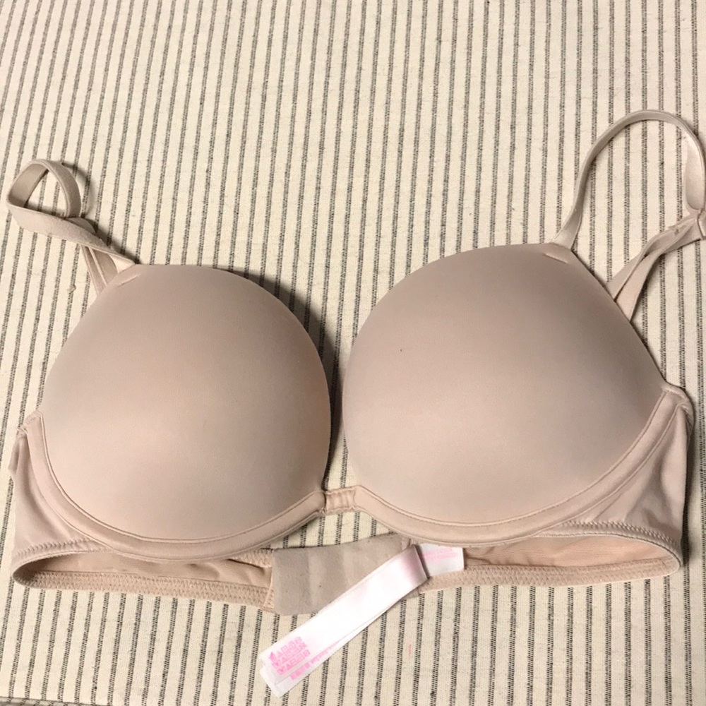 PINK Wear Everywhere Push-up